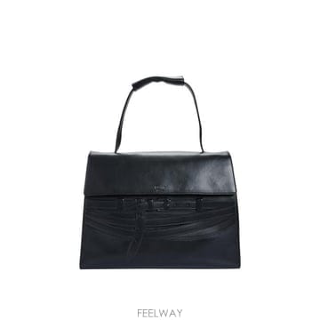 Moschino 26SS ��Ű�� ����� MC4052PP1O OA6 000 NERO26SS ��Ű�� ����� MC4052PP1O OA6 000 NERO