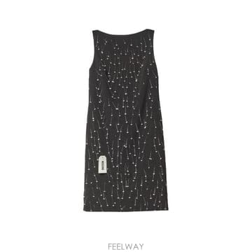 Moschino 25SS ��Ű�� �̵� ���ǽ� 251D 0411 0424 1555 NERO25SS ��Ű�� �̵� ���ǽ� 251D 0411 0424 1555 NERO