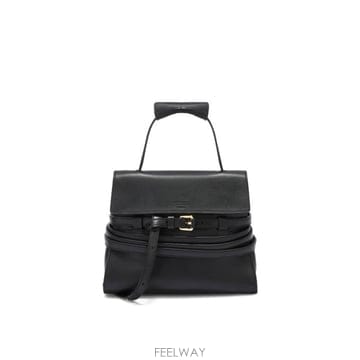 Moschino 26FW ��Ű�� ��Ʈ�� MC4020PP1P 000 NERO26FW ��Ű�� ��Ʈ�� MC4020PP1P 000 NERO