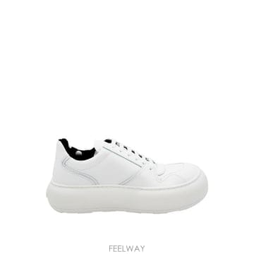 Moschino 26FW ��Ű�� ����Ŀ�� MB15115G0M GA0 100 BIANCO26FW ��Ű�� ����Ŀ�� MB15115G0M GA0 100 BIANCO