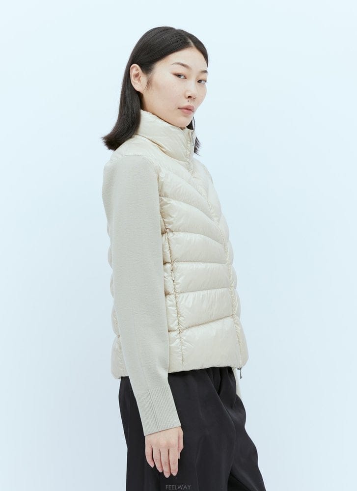 Moncler 23 F/W ��Ŭ���� �е� ����� 9B00012 M1131 200 B011081925623 F/W ��Ŭ���� �е� ����� 9B00012 M1131 200 B0110819