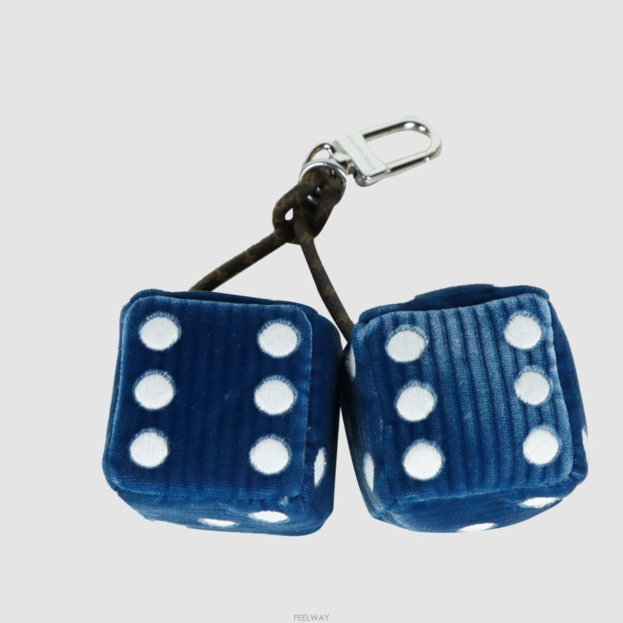 Louis Vuitton [�Ƹ�����]���̺��� LV ��Ű ���̽� �� �� Ű��M03106[�Ƹ�����]���̺��� LV ��Ű ���̽� �� �� Ű��M03106