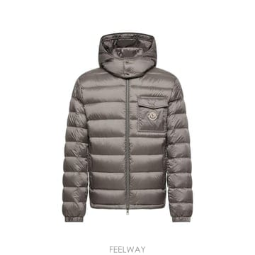Moncler 26 FW ��Ŭ���� ������ �ĵ� ��Ʈ �ٿ� ��Ŷ L20911A00004599Q0 TP45579068126 FW ��Ŭ���� ������ �ĵ� ��Ʈ �ٿ� ��Ŷ L20911A00004