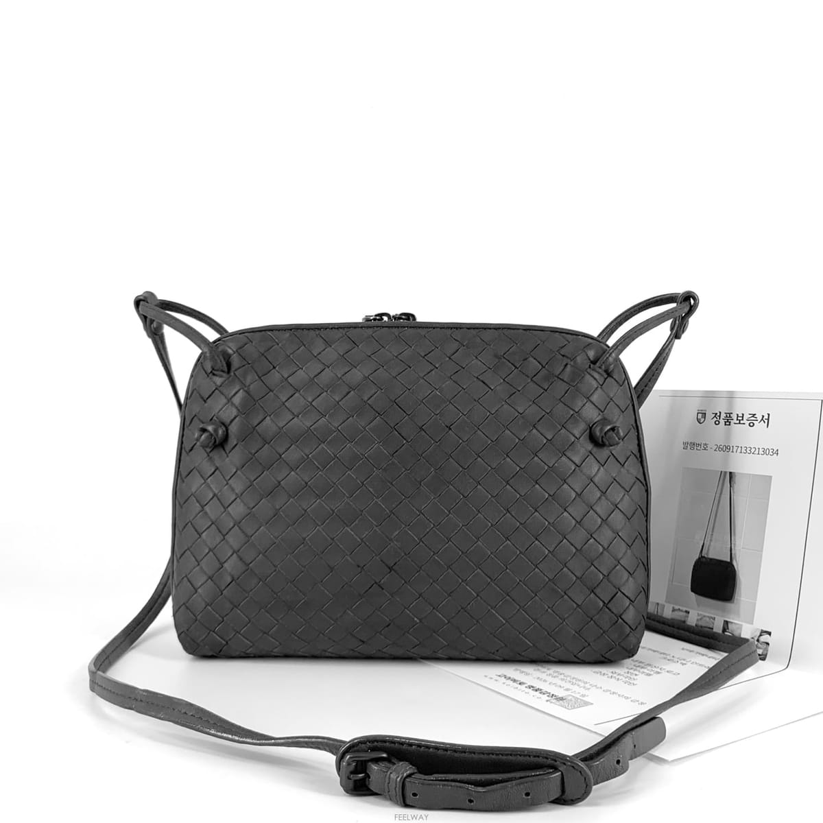 Bottega Veneta ���װ�����Ÿ ��Ʈ��ġ���� ���� ũ�ν��麸�װ�����Ÿ ��Ʈ��ġ���� ���� ũ�ν���