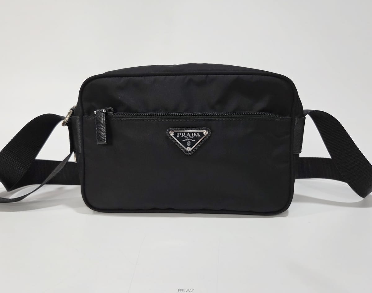 PRADA ����� �ﰢ�ΰ� �����Ϸ� ũ�ν��� 1BC167����� �ﰢ�ΰ� �����Ϸ� ũ�ν��� 1BC167
