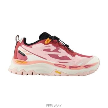 Off White 26FW ����ȭ��Ʈ ����Ŀ�� OF05801655 PINK26FW ����ȭ��Ʈ ����Ŀ�� OF05801655 PINK