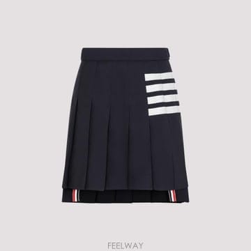 Thom Browne 26FW ����� �÷��� ���� �̴� �ø��� 4�� ��ĿƮ FGC402V 06146 415 NAVY26FW ����� �÷��� ���� �̴� �ø��� 4�� ��ĿƮ FGC40