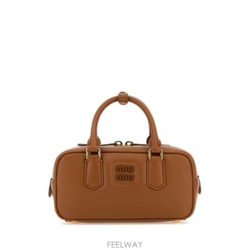 Miu Miu �δ��� MIU MIU �̿�̿� �Ƹ�ī�� ���ַ� ��Ʈ���δ��� MIU MIU �̿�̿� �Ƹ�ī�� ���ַ� ��Ʈ��