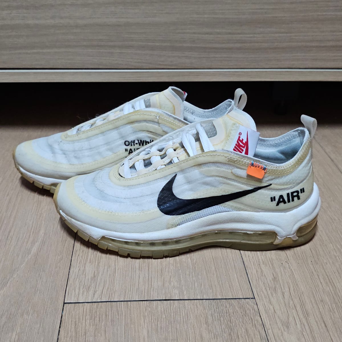 Off White ����Ű x ����ȭ��Ʈ ����ƽ� 97 OG �� �� ���� ����Ŀ�� 225����Ű x ����ȭ��Ʈ ����ƽ� 97 OG �� �� ���� ����Ŀ��
