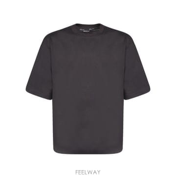 Jacquemus 27FW ��ũ���� �� ī�� ���� Ƽ���� TSM00578 AJ00254 990 Black27FW ��ũ���� �� ī�� ���� Ƽ���� TSM00578 AJ00254 990