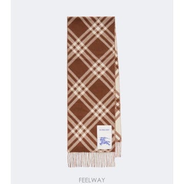 Burberry 26 FW ������ Burberry Check ĳ�ù̾� ��ī�� TP58232356626 FW ������ Burberry Check ĳ�ù̾� ��ī�� TP58232356