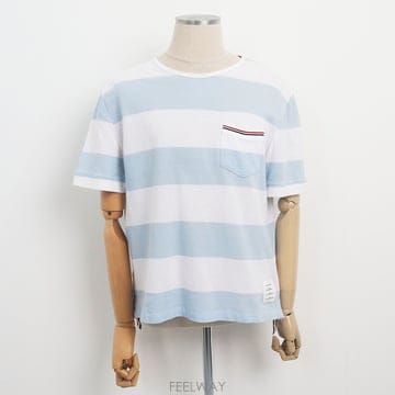 Thom Browne ����� RWB �ΰ� ���� Ƽ���� MJS201A J0049 ������ 1����� RWB �ΰ� ���� Ƽ���� MJS201A J0049 ������ 1