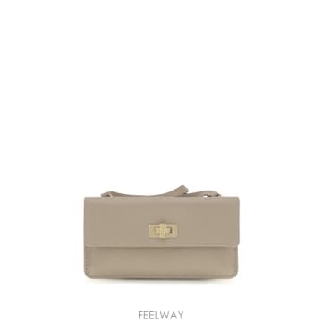 FENDI [K68]��� 8M0603B1JS F0QD3 ���� ������ ������ ī������ Peekaboo Chain Wall[K68]��� 8M0603B1JS F0QD3 ���� ������ ������ ī������