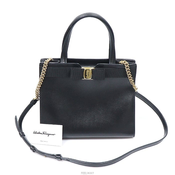 Ferragamo Ferragamo(��󰡸�) 21 I290 ���� ī����Ų �ٶ� ���� ž�ڵ� 2WAYFerragamo(��󰡸�) 21 I290 ���� ī����Ų �ٶ� ���� ž