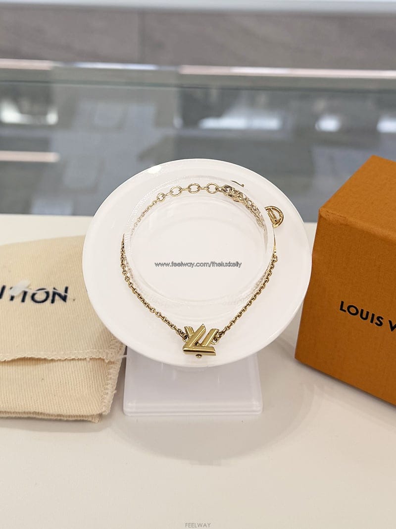 Louis Vuitton ���̺��� GO LV �ΰ� ���� M1608���̺��� GO LV �ΰ� ���� M1608
