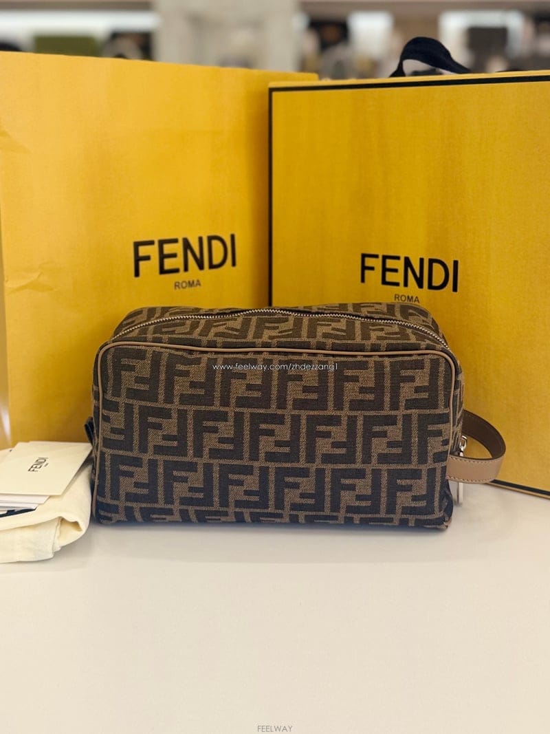 FENDI ��� FF �ΰ� �ڰ��� ���Ϸ�Ʈ�� ��Ʈ�� 7N0141��� FF �ΰ� �ڰ��� ���Ϸ�Ʈ�� ��Ʈ�� 7N0141