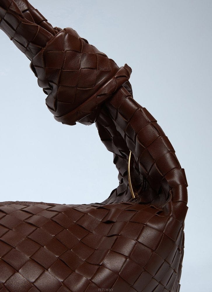 Bottega Veneta 26 F/W ���װ� ����Ÿ JODIE �ڵ�� 600261 VCPP0  B011251558826 F/W ���װ� ����Ÿ JODIE �ڵ�� 600261 VCPP0  B01125