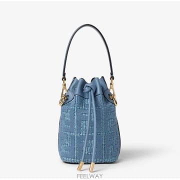 FENDI 26FW ��� ��Ʈ���� �̴� ��Ŷ�� 8BS109 AY6GF1X82 BLUE26FW ��� ��Ʈ���� �̴� ��Ŷ�� 8BS109 AY6GF1X82 BLUE