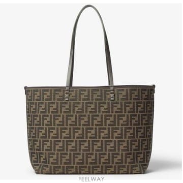 FENDI 26FW ��� ��Ʈ�� 8BH428 AYDBF1GL7 BROWN26FW ��� ��Ʈ�� 8BH428 AYDBF1GL7 BROWN