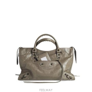 Balenciaga 26FW �߷��þư� �� ��Ƽ �� 865760 2ACFH3258 ARMY GREEN26FW �߷��þư� �� ��Ƽ �� 865760 2ACFH3258 ARMY GREEN