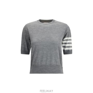 Thom Browne 27SS ����� ���� �޸��� �� 4�� Ƽ���� FKA471B Y1014 055 GREY27SS ����� ���� �޸��� �� 4�� Ƽ���� FKA471B Y1014 