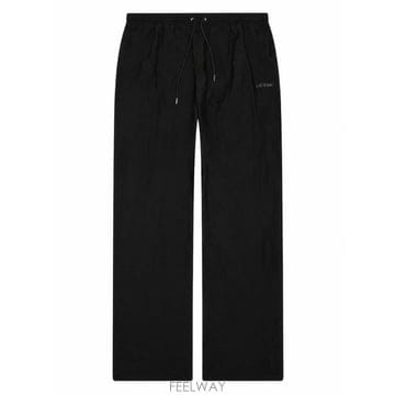 Off White 26FW ����ȭ��Ʈ ��Ʈ����Ʈ ���� 44MCJ03QF26F001001 BLACK26FW ����ȭ��Ʈ ��Ʈ����Ʈ ���� 44MCJ03QF26F001001 BLA