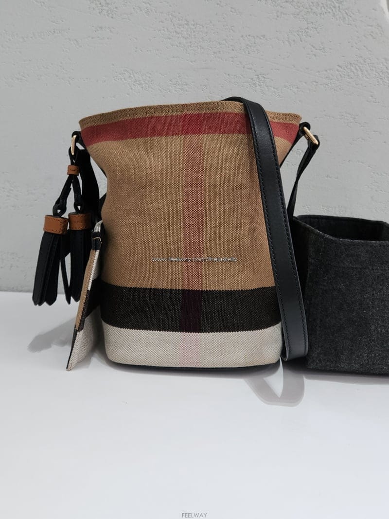Burberry ������ ĵ���� üũ �ֽ��� ���� ȣ�� ����� 3997284������ ĵ���� üũ �ֽ��� ���� ȣ�� ����� 3997284