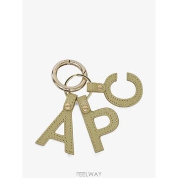 A.P.C. ���Ϲ�� ����� logo charm leather keyring���Ϲ�� ����� logo charm leather keyring