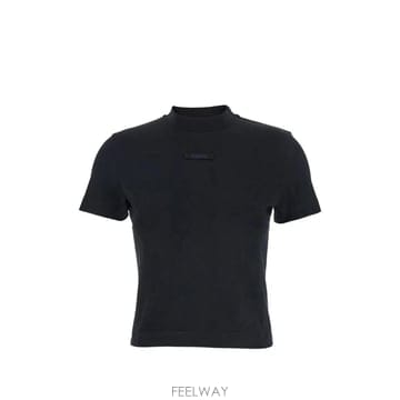 Jacquemus ���Ϲ�� ��ũ���� �׷ν� �׷��� �ΰ� ������ ũ�� �� Ƽ�������Ϲ�� ��ũ���� �׷ν� �׷��� �ΰ� ������ ũ�� �� Ƽ