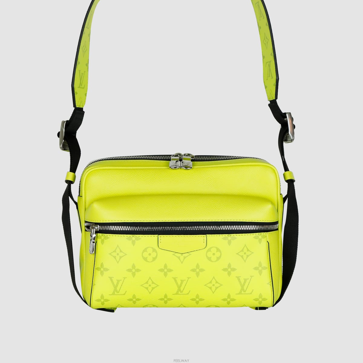 Louis Vuitton [�Ƹ�����]���̺��� Ÿ�̰� ���׷� �ƿ����� �޽����� ũ�ν���M30239[�Ƹ�����]���̺��� Ÿ�̰� ���׷� �ƿ����� �޽����� 