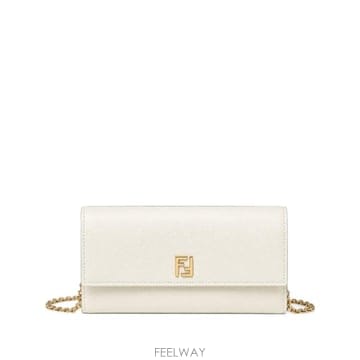 FENDI 26FW ��� ���� 8M0587 B08EF1WYJ WHITE26FW ��� ���� 8M0587 B08EF1WYJ WHITE