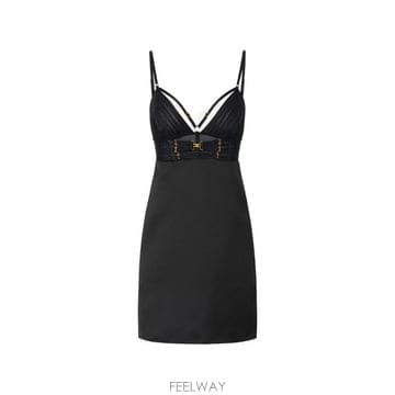 Elisabetta Franchi 26SS �����ں�Ÿ����ġ �� ���ǽ� AB95062E2 110 BLACK26SS �����ں�Ÿ����ġ �� ���ǽ� AB95062E2 110 BLACK