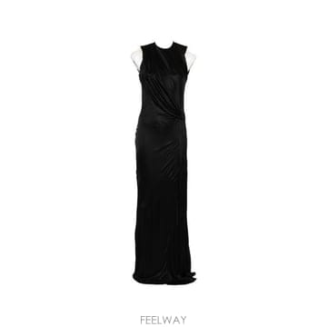 Elisabetta Franchi 26SS �����ں�Ÿ����ġ �� ���ǽ� ABR2461E2 110 BLACK26SS �����ں�Ÿ����ġ �� ���ǽ� ABR2461E2 110 BLACK
