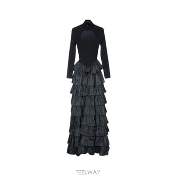 Elisabetta Franchi 26FW �����ں�Ÿ����ġ ���ǽ� AM56S67E2 110 NERO26FW �����ں�Ÿ����ġ ���ǽ� AM56S67E2 110 NERO