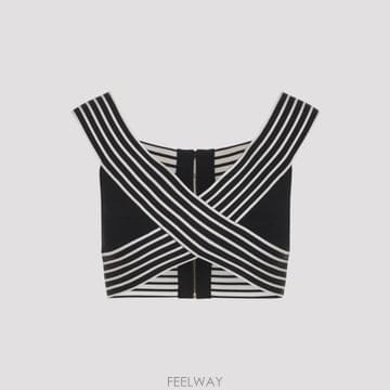 Elisabetta Franchi 26SS �����ں�Ÿ����ġ �μҸ� Ƽ���� TK44S61E2 685 NERO BURRO26SS �����ں�Ÿ����ġ �μҸ� Ƽ���� TK44S61E2 685 NERO