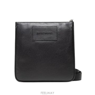 Armani 25FW �������� �Ƹ����� ũ�ν��� Y4M252 Y068E 80001 BLACK25FW �������� �Ƹ����� ũ�ν��� Y4M252 Y068E 80001 BLA