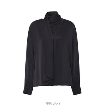 PINKO 26FW ���� ����콺 107845 A3OSZ99 BLACK26FW ���� ����콺 107845 A3OSZ99 BLACK