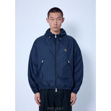 | Other Brand | 26 FW Moncler RE ICONS ���� �ĵ� ����극��Ŀ mon0166065nav26 FW Moncler RE ICONS ���� �ĵ� ����극��Ŀ mon01660