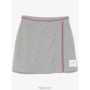 Thom Browne 26 FW ����� ��ư ���� �̴� �� ��ĿƮ FJK141AJ0216 TP46038494126 FW ����� ��ư ���� �̴� �� ��ĿƮ FJK141AJ0216 T