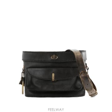 | Other Brand | 26 FW Ziggy Chen leather flap pocket messenger bag 0M263400326 FW Ziggy Chen leather flap pocket messenger bag 0M2