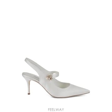 Manolo Blahnik 26 FW ����� ����� crystal embellished slingback pumps 3263309 TP26 FW ����� ����� crystal embellished slingback pump