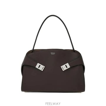 Ferragamo 26 FW ��󰡸� ��� ����Ʈ ��� �� M 795204 TP46036408426 FW ��󰡸� ��� ����Ʈ ��� �� M 795204 TP46036408