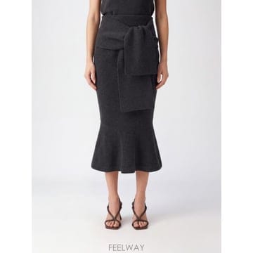 Jacquemus ��ũ���� ���� ��ĿƮ SKW00696AK00282 TP647645527��ũ���� ���� ��ĿƮ SKW00696AK00282 TP647645527