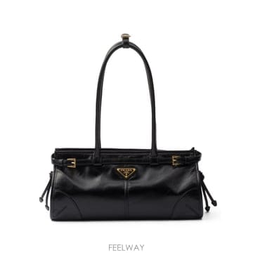 PRADA �δ��� PRADA ����� ���� �ﰢ�ΰ� �̵�� ��Ʈ���δ��� PRADA ����� ���� �ﰢ�ΰ� �̵�� ��Ʈ��