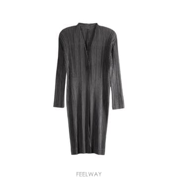Issey Miyake 26FW �ø����ø��� ��Ʈ PP68JA512 17 CHARCOAL26FW �ø����ø��� ��Ʈ PP68JA512 17 CHARCOAL