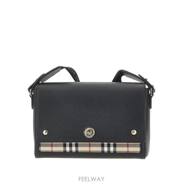 26 F/W 버버리 NOTE 레더 숄더 백 8117037A1189 B0132355820