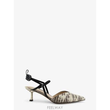 FENDI [N85]��� 8J9230 ���� ������ ������ ������ FENDI Very Colibri pumps with[N85]��� 8J9230 ���� ������ ������ ������ FENDI Very 