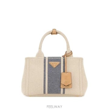 PRADA �δ��� PRADA ����� �ڸ���Ͽ��� ���� ��Ʈ���δ��� PRADA ����� �ڸ���Ͽ��� ���� ��Ʈ��