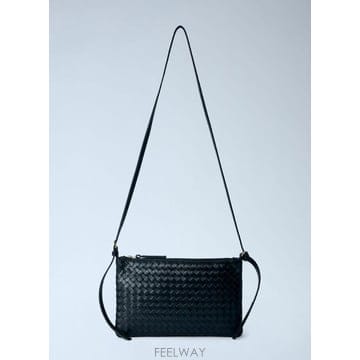 Bottega Veneta 26 FW ���װ� ����Ÿ ���� Intrecciato Piccolo Medium Pouch 876625 V0H26 FW ���װ� ����Ÿ ���� Intrecciato Piccolo Medium Po