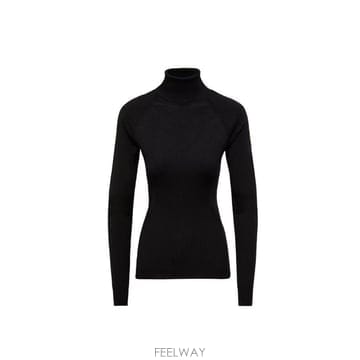 몽클레르 그르노블 로고 패치 터틀넥 니트 점퍼 L20989F00007M1122 999 TP980372507